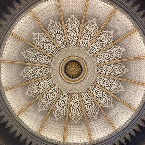 Meet your Posher, April